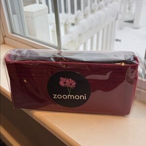 Zoomoni Deep Red Cosmetic Organizer